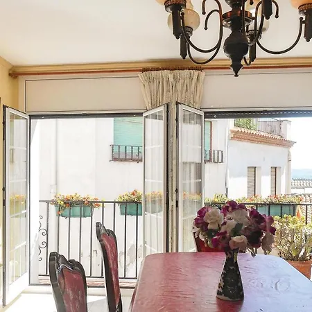 Pet Friendly In * Tossa de Mar