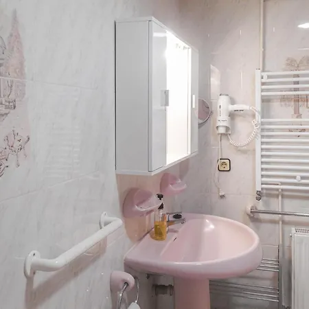 Апартаменты 2 Bedroom Amazing In